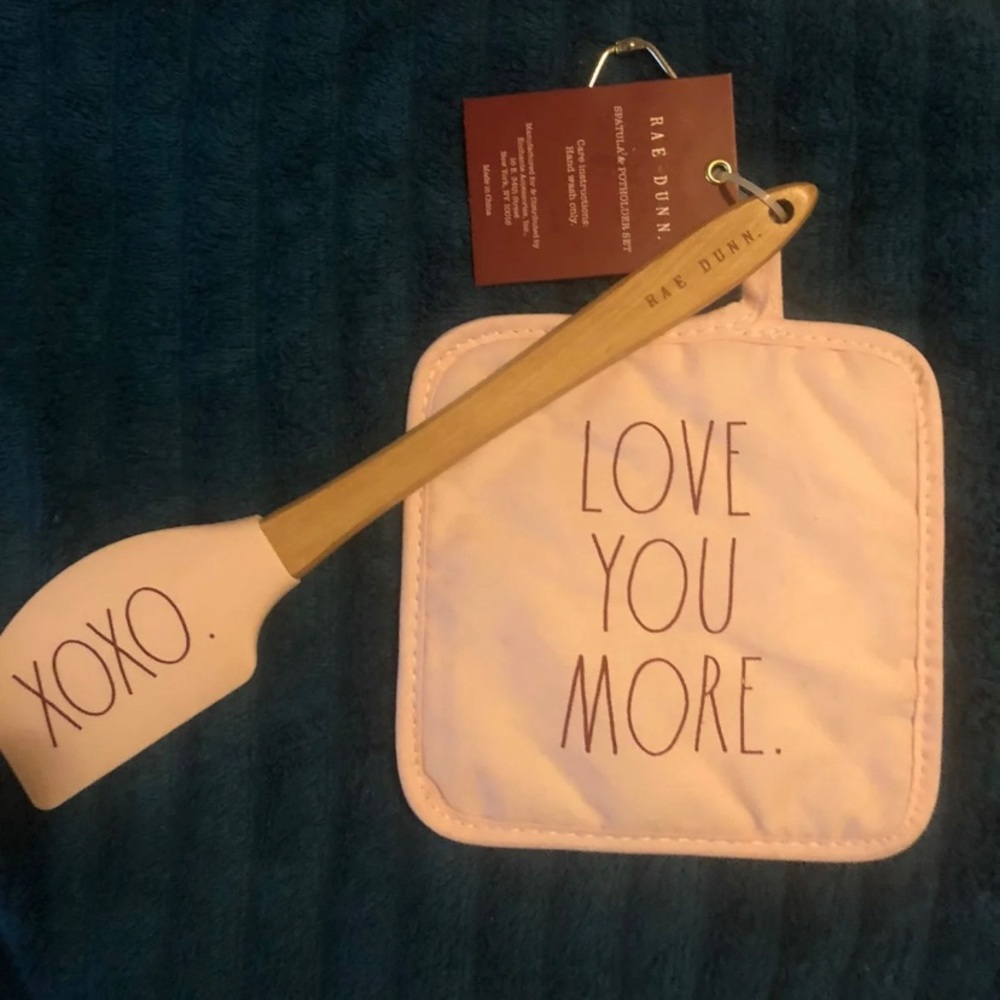 BRAND NEW Rae Dunn Pot Holder & Spatula